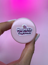 Load image into Gallery viewer, Magnetic Capsules – Cat Eye Polish Effect Tool